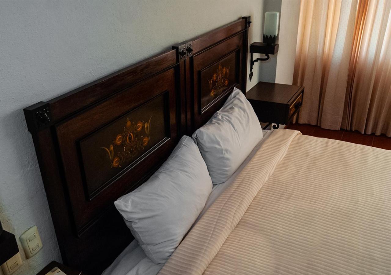 Hotel Fenix Guadalajara Zimmer foto